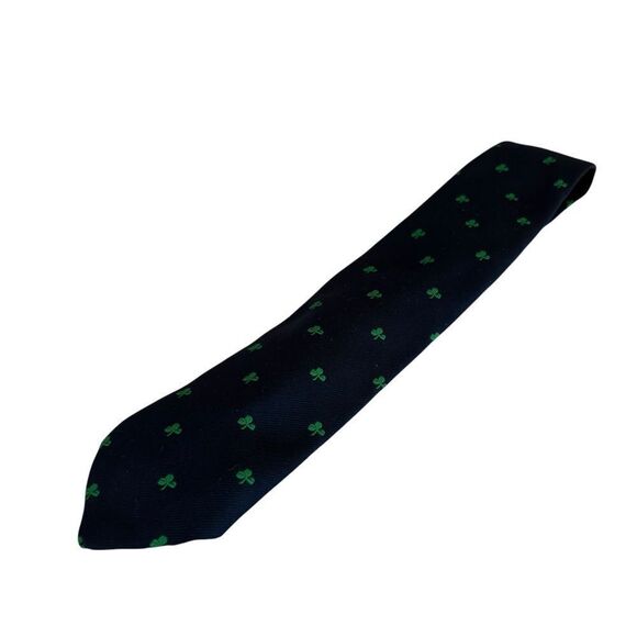 Dark Blue Tie w/ Green Shamrocks. Very Sharp! - Picture 4 of 7